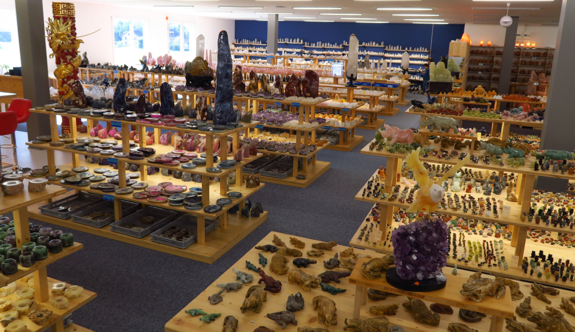 Edelsteine und Mineralien Showroom in Uznach Edelsteine und Mineralien Showroom in Uznach